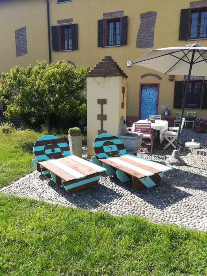 Castello d'Agogna B&B Il Pioppo E La Fonte מראה חיצוני תמונה