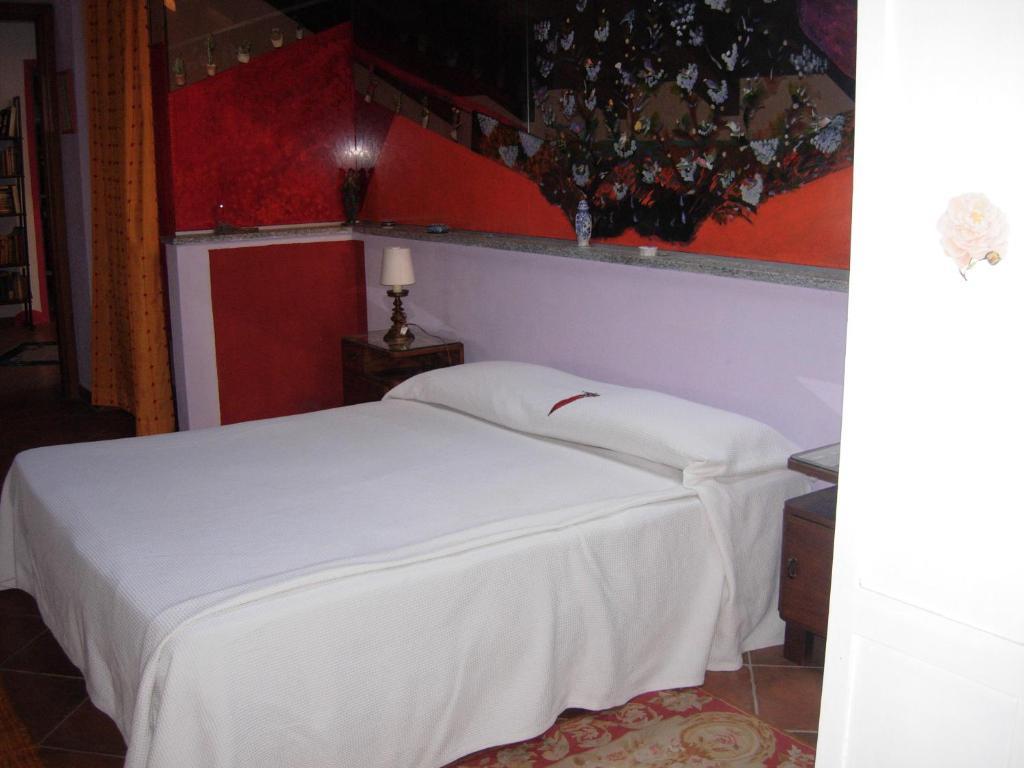 Castello d'Agogna B&B Il Pioppo E La Fonte חדר תמונה