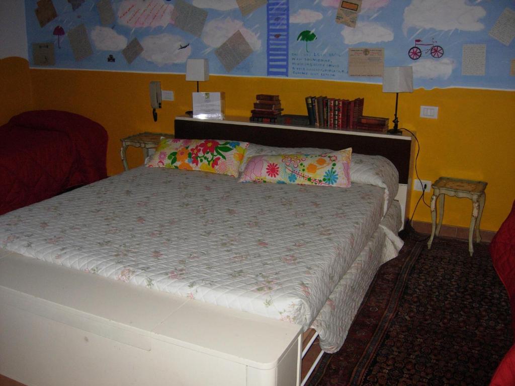 Castello d'Agogna B&B Il Pioppo E La Fonte חדר תמונה